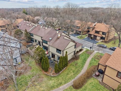 Tiny photo for 236 Shadowbend Drive, Wheeling, IL 60090 (MLS # 12521346)