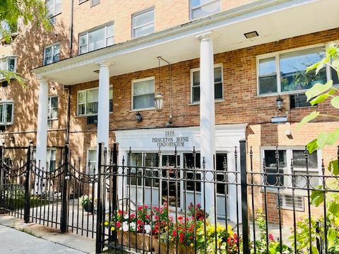 Tiny photo for 5920 N Kenmore Avenue #225, Chicago, IL 60660 (MLS # 12459355)