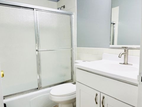 Tiny photo for 5920 N Kenmore Avenue #225, Chicago, IL 60660 (MLS # 12459355)