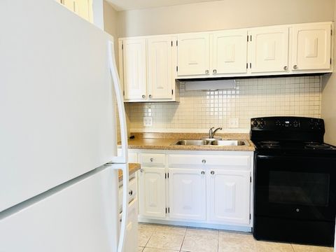 Tiny photo for 5920 N Kenmore Avenue #225, Chicago, IL 60660 (MLS # 12459355)
