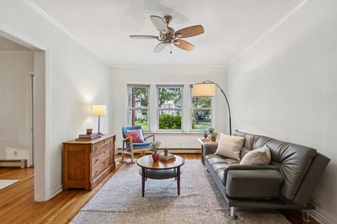 Tiny photo for 126 N Taylor Avenue #1S, Oak Park, IL 60302 (MLS # 12506894)