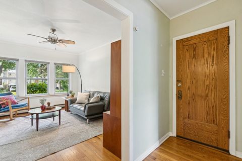 Tiny photo for 126 N Taylor Avenue #1S, Oak Park, IL 60302 (MLS # 12506894)