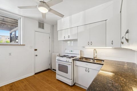 Tiny photo for 126 N Taylor Avenue #1S, Oak Park, IL 60302 (MLS # 12506894)