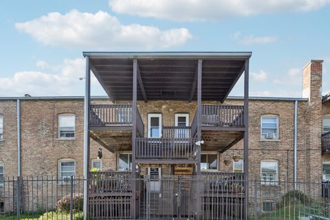 Tiny photo for 126 N Taylor Avenue #1S, Oak Park, IL 60302 (MLS # 12506894)