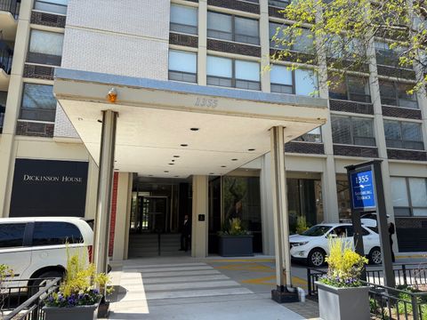Photo of 1355 N Sandburg Terrace #206D, Chicago, IL 60610 (MLS # 12640664)