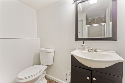 Tiny photo for 6852 S MICHIGAN Avenue, Chicago, IL 60619 (MLS # 12505477)