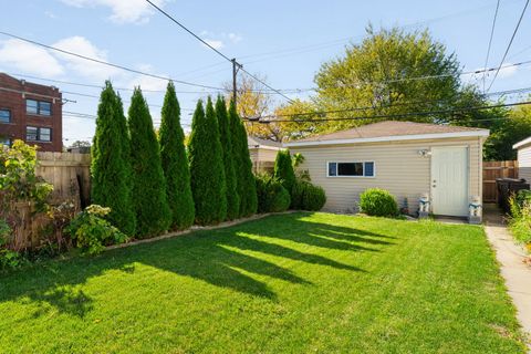 Tiny photo for 6852 S MICHIGAN Avenue, Chicago, IL 60619 (MLS # 12505477)