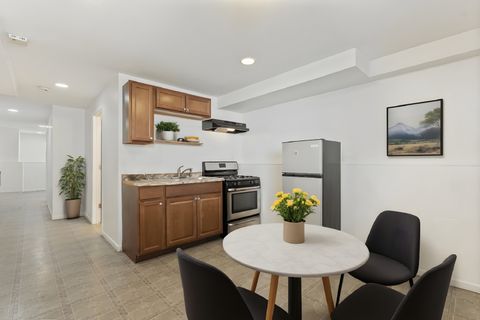 Tiny photo for 6852 S MICHIGAN Avenue, Chicago, IL 60619 (MLS # 12505477)