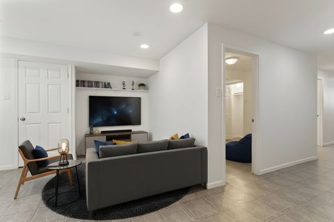 Tiny photo for 6852 S MICHIGAN Avenue, Chicago, IL 60619 (MLS # 12505477)