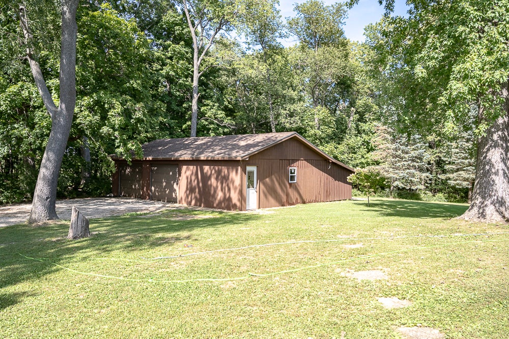 19079 N 25 East Road