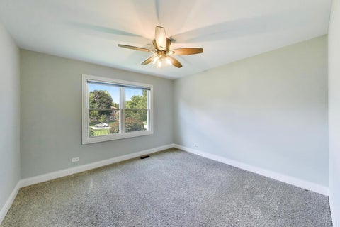 Tiny photo for 5502 Groveside Lane, Rolling Meadows, IL 60008 (MLS # 12717050)