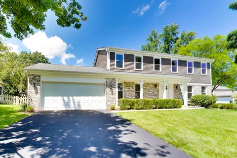 Tiny photo for 5502 Groveside Lane, Rolling Meadows, IL 60008 (MLS # 12717050)