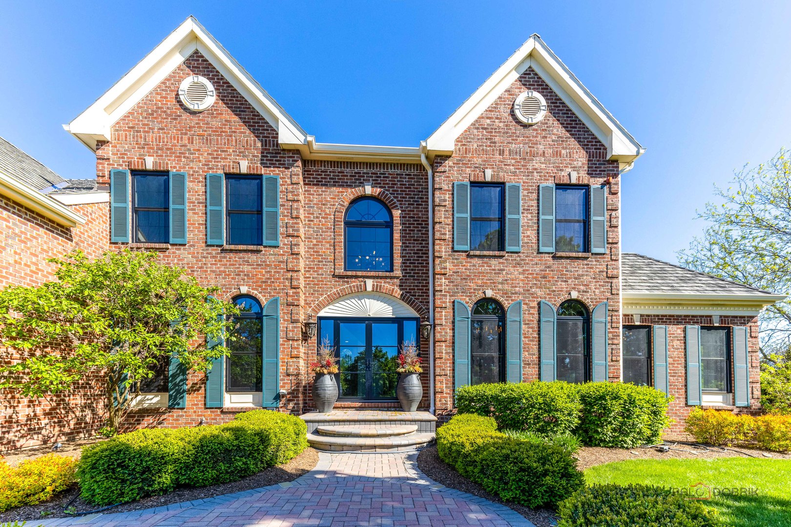 23843 N LOOKOUT POINTE Road