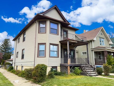 718 S 7TH Avenue Maywood IL 60153