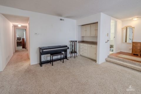 Tiny photo for 8216 Mulberry Court #8A, Palos Hills, IL 60465 (MLS # 12478166)