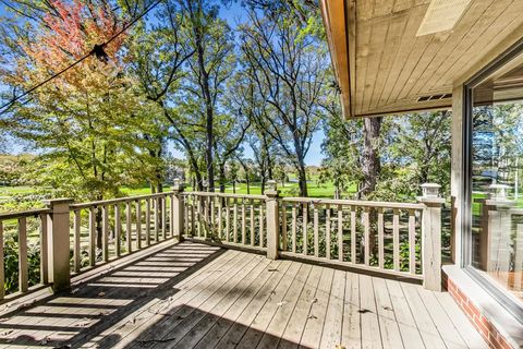 Tiny photo for 132 N Wynstone Drive, North Barrington, IL 60010 (MLS # 12186679)