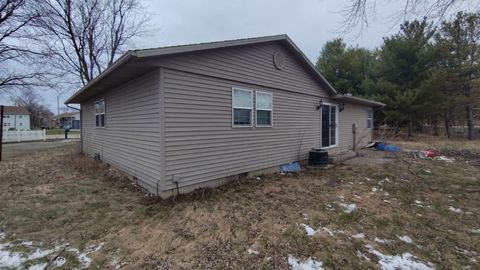 Tiny photo for 3 Apple Drive, Mattoon, IL 61938 (MLS # 12595552)
