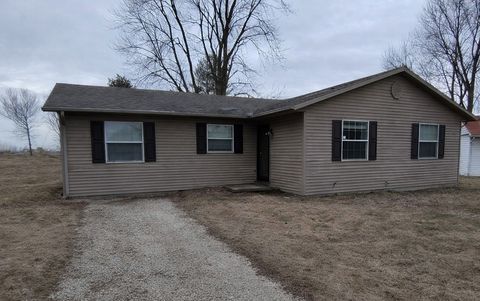 Photo of 3 Apple Drive, Mattoon, IL 61938 (MLS # 12595552)