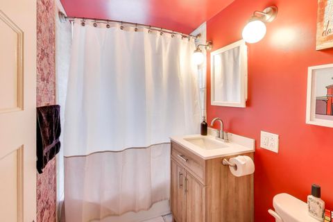 Tiny photo for 830 N Austin Boulevard, Oak Park, IL 60302 (MLS # 12557018)