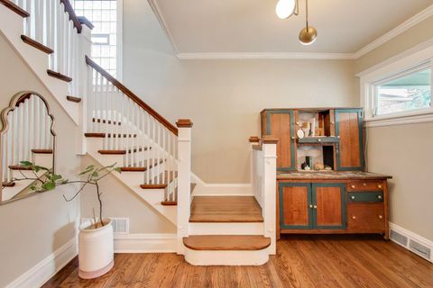 Tiny photo for 830 N Austin Boulevard, Oak Park, IL 60302 (MLS # 12557018)