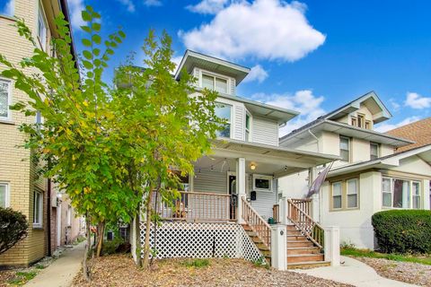 Tiny photo for 830 N Austin Boulevard, Oak Park, IL 60302 (MLS # 12557018)