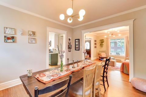 Tiny photo for 830 N Austin Boulevard, Oak Park, IL 60302 (MLS # 12557018)