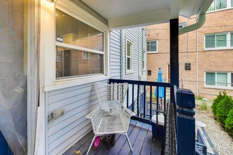 Tiny photo for 830 N Austin Boulevard, Oak Park, IL 60302 (MLS # 12557018)