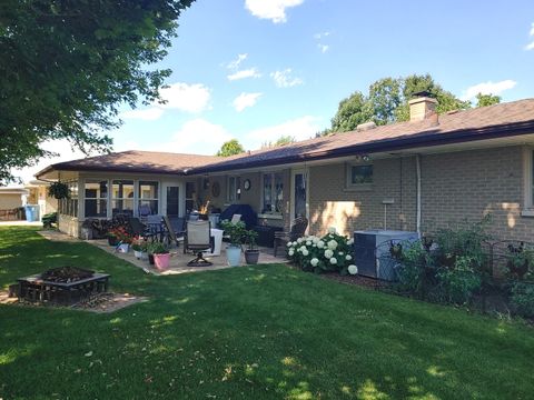 A home in Crest Hill