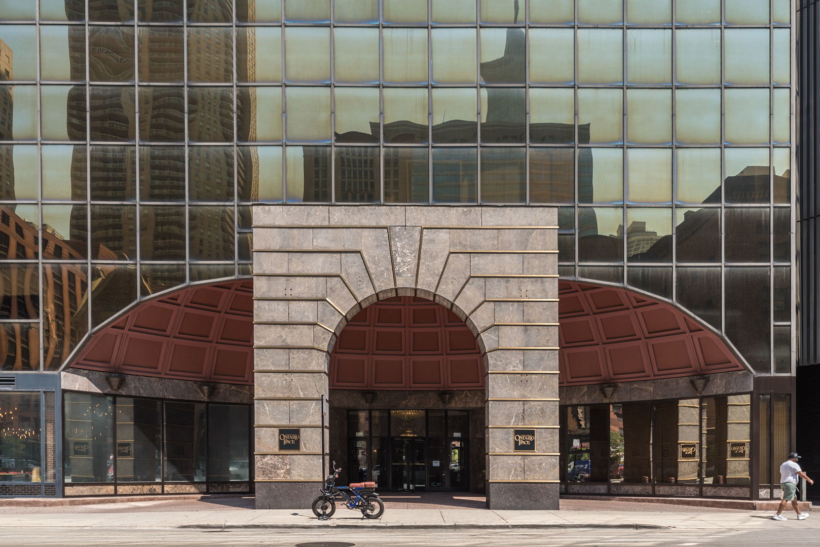 10 E Ontario Street 4501