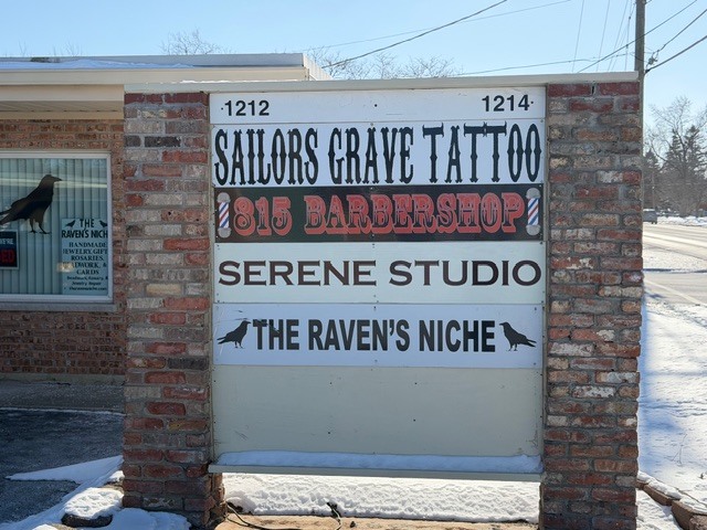 1212 N Seminary Avenue