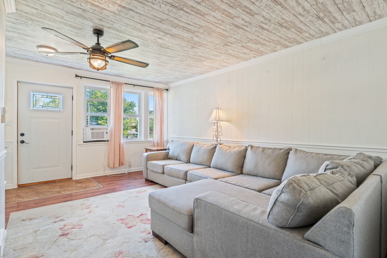 26177 W Lakeview Avenue