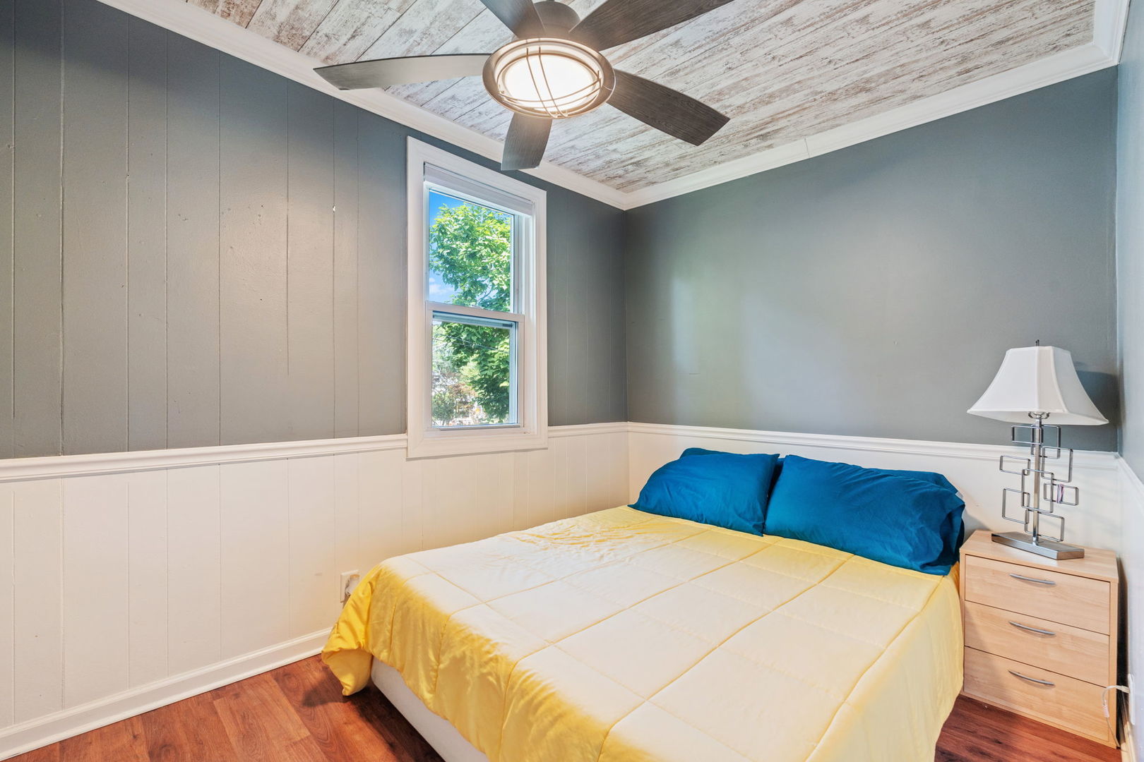 26177 W Lakeview Avenue