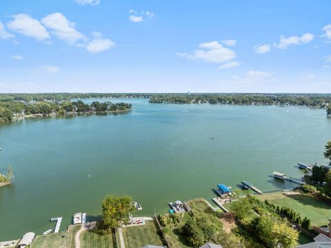 Tiny photo for 26177 W Lakeview Avenue, Ingleside, IL 60041 (MLS # 12557596)