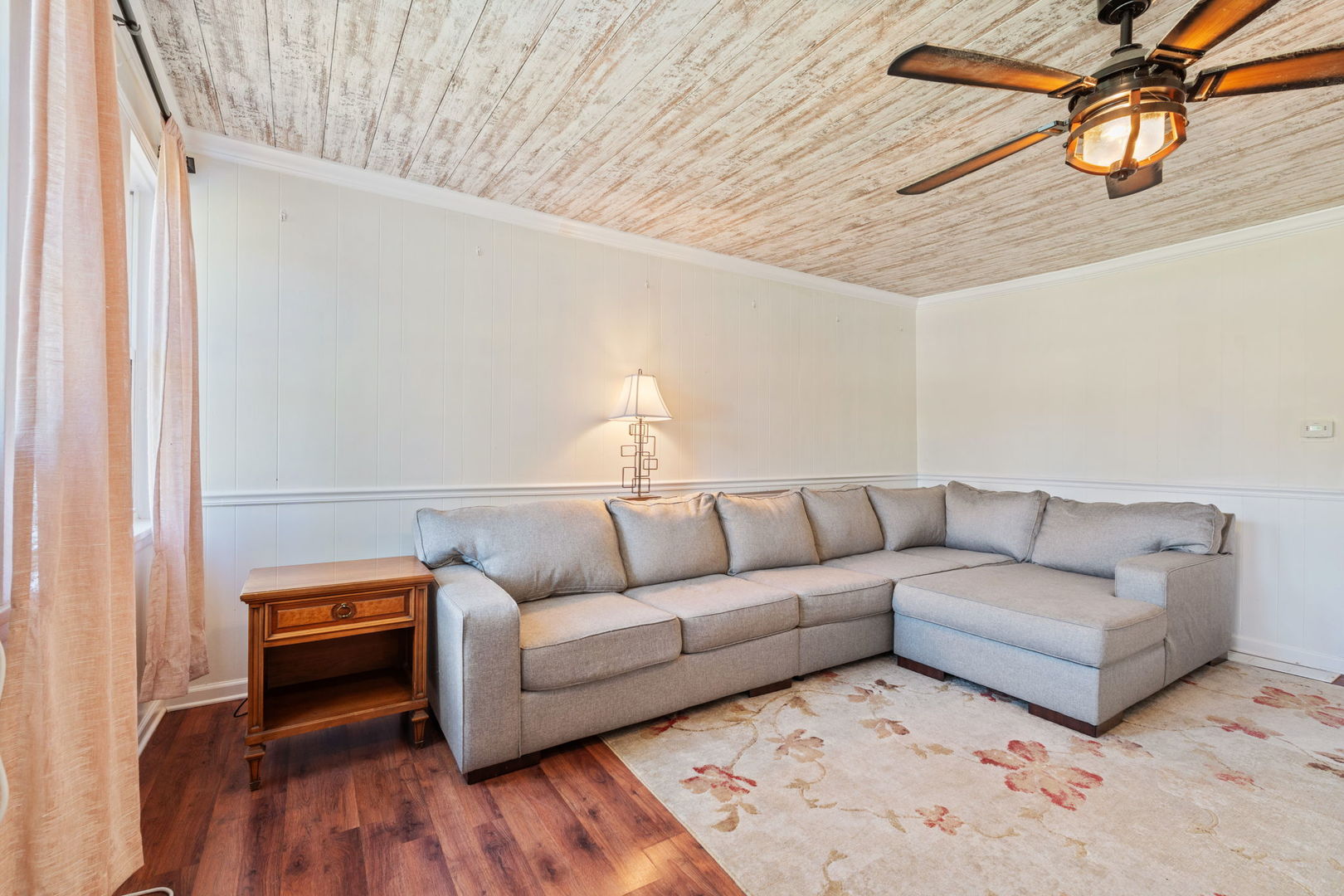 26177 W Lakeview Avenue