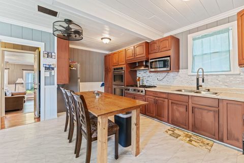 Tiny photo for 26177 W Lakeview Avenue, Ingleside, IL 60041 (MLS # 12557596)