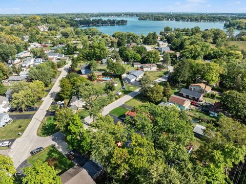 Tiny photo for 26177 W Lakeview Avenue, Ingleside, IL 60041 (MLS # 12557596)