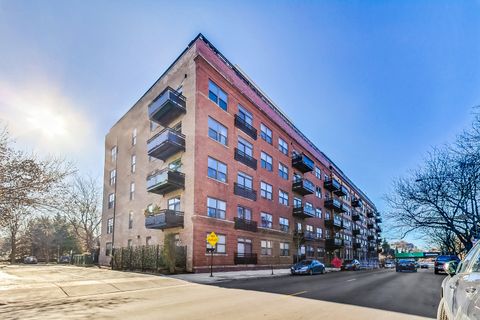 1735 W Diversey Parkway 520 Chicago IL 60614