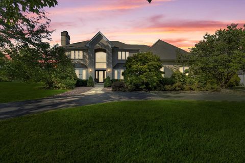 Tiny photo for 15W521 81st Street, Burr Ridge, IL 60527 (MLS # 12464613)