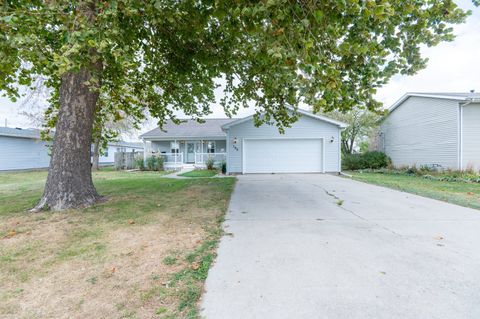 Tiny photo for 155 E Clay Street, El Paso, IL 61738 (MLS # 12499207)
