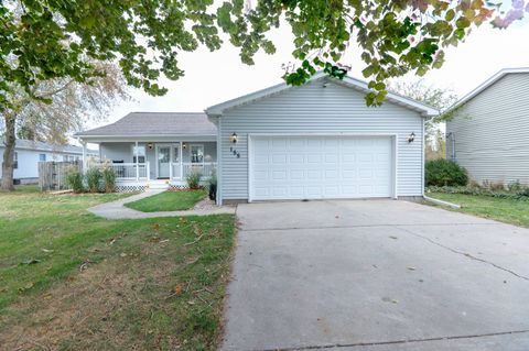 Photo of 155 E Clay Street, El Paso, IL 61738 (MLS # 12499207) Photo of 155 E Clay Street, El Paso, IL 61738 (MLS # 12499207)
