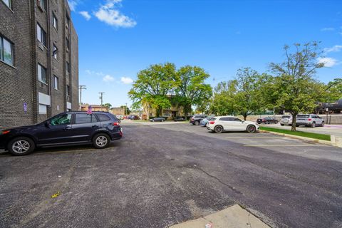Tiny photo for 7650 W Altgeld Street #306, Elmwood Park, IL 60707 (MLS # 12497110)