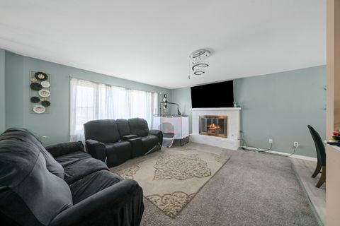 Tiny photo for 220 N Rosedale Avenue, Aurora, IL 60506 (MLS # 12602981)