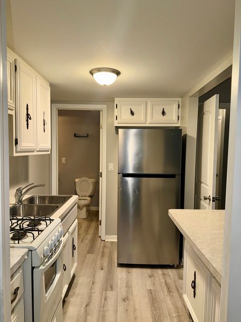 Tiny photo for 220 N Rosedale Avenue, Aurora, IL 60506 (MLS # 12602981)