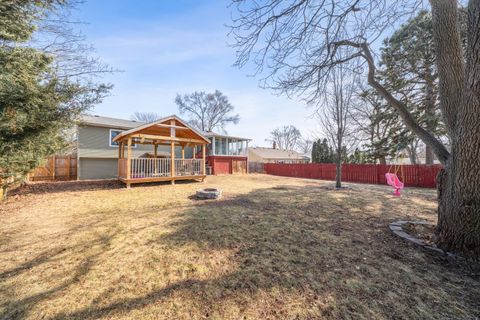 Tiny photo for 220 N Rosedale Avenue, Aurora, IL 60506 (MLS # 12602981)