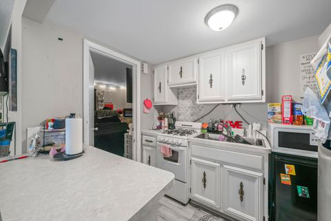 Tiny photo for 220 N Rosedale Avenue, Aurora, IL 60506 (MLS # 12602981)