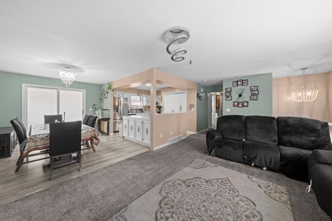 Tiny photo for 220 N Rosedale Avenue, Aurora, IL 60506 (MLS # 12602981)