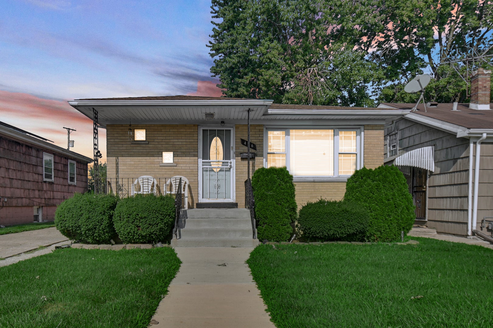 446 Greenbay Avenue