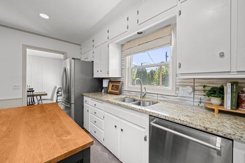Tiny photo for 2717 E 37th Street, Davenport, IA 52807 (MLS # 12637315)