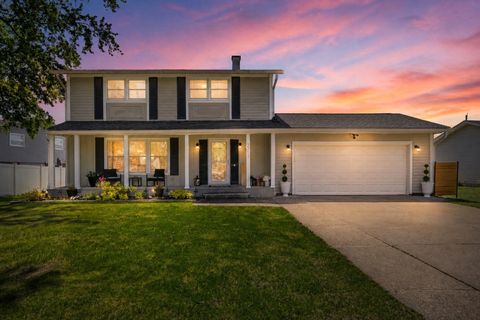 Tiny photo for 2717 E 37th Street, Davenport, IA 52807 (MLS # 12637315)
