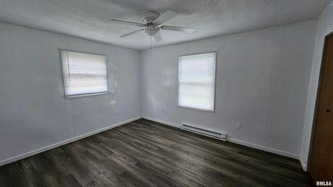 Tiny photo for 84 Yakima Circle, Mcclure, IL 62957 (MLS # EB453397)